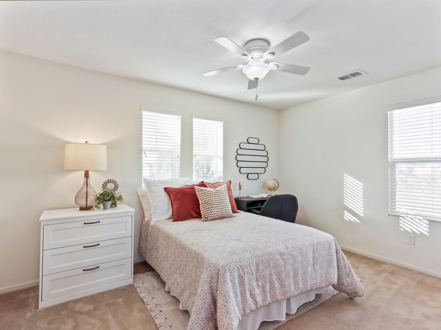 Hazelton Way, Sacramento, California image 33