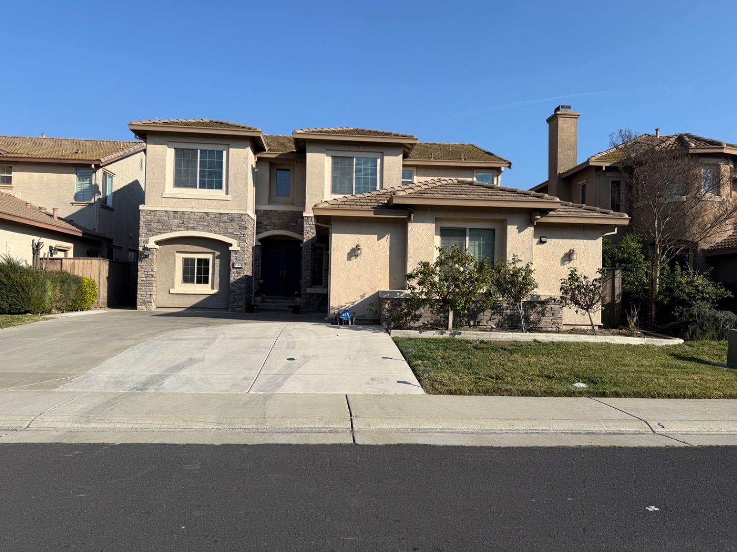 Detail Gallery Image 1 of 1 For 10369 via Cinta Ct, Elk Grove,  CA 95757 - 5 Beds | 4/1 Baths