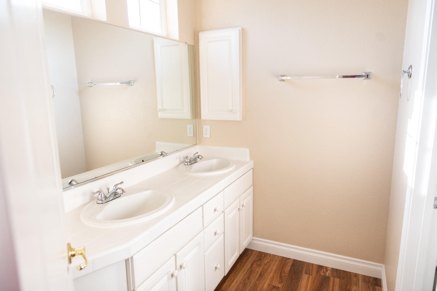 Detail Gallery Image 26 of 48 For 12077 Gold Pointe Ln, Gold River,  CA 95670 - 4 Beds | 3 Baths