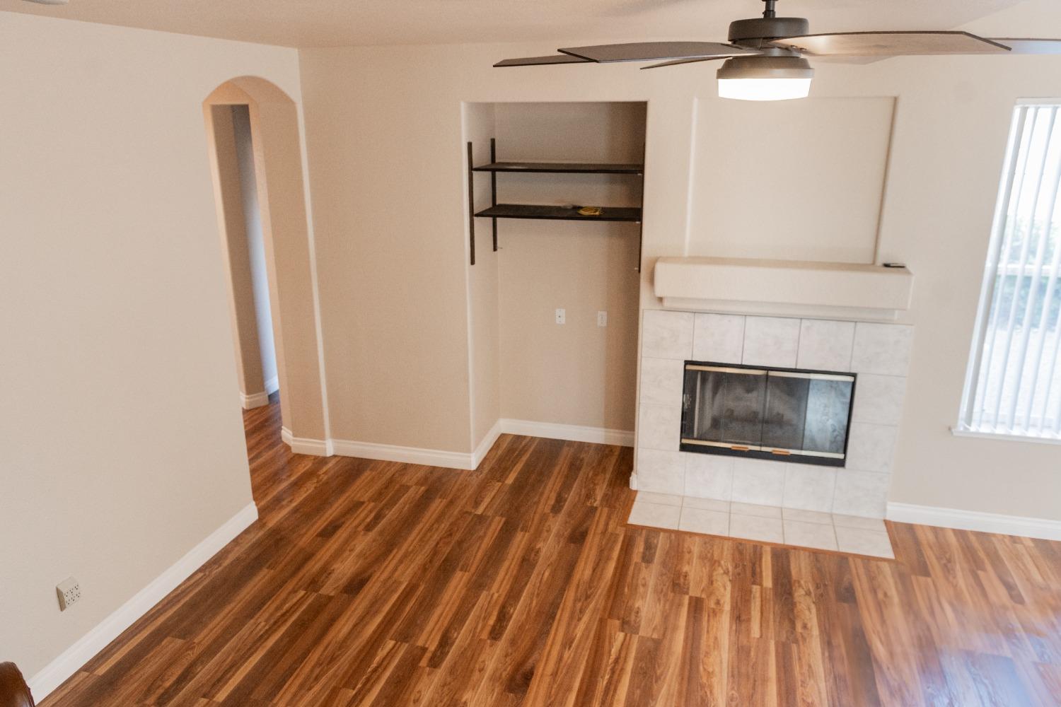 Detail Gallery Image 16 of 48 For 12077 Gold Pointe Ln, Gold River,  CA 95670 - 4 Beds | 3 Baths