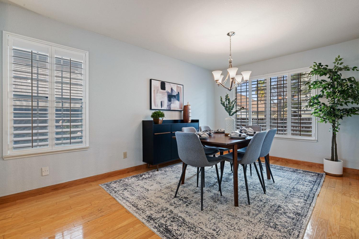 Detail Gallery Image 12 of 52 For 1945 Harvest Landing Ct, Tracy,  CA 95376 - 5 Beds | 3 Baths