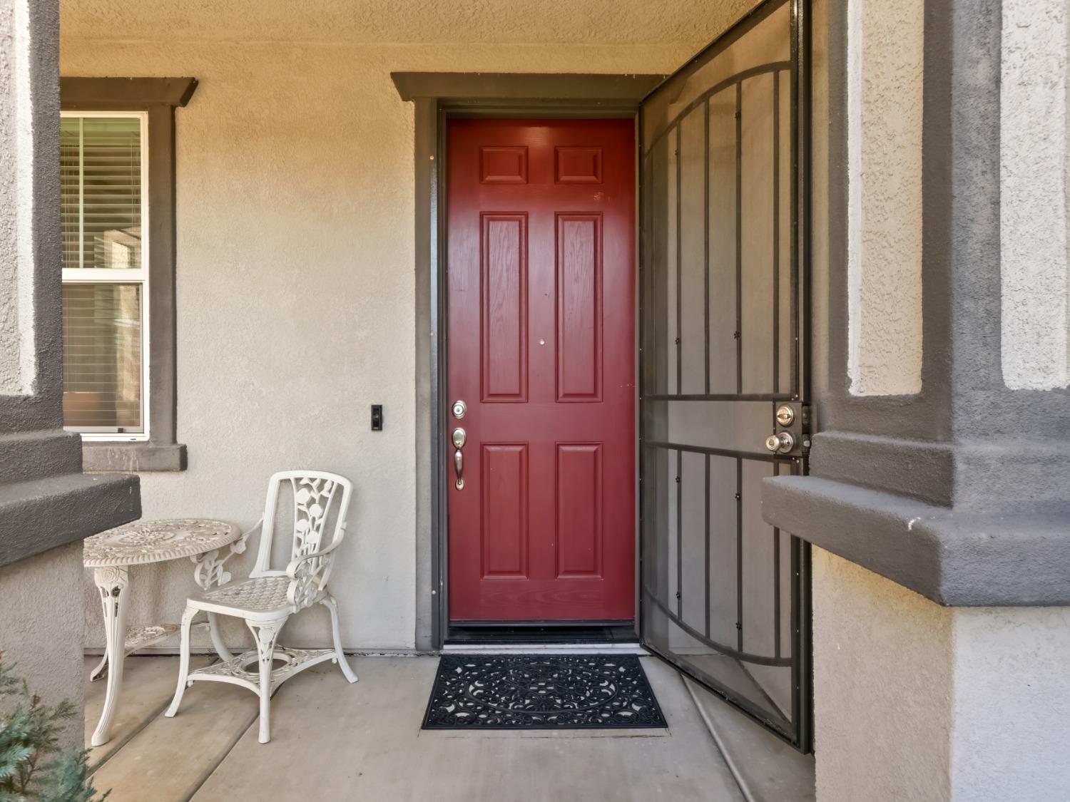 Hazelton Way, Sacramento, California image 4