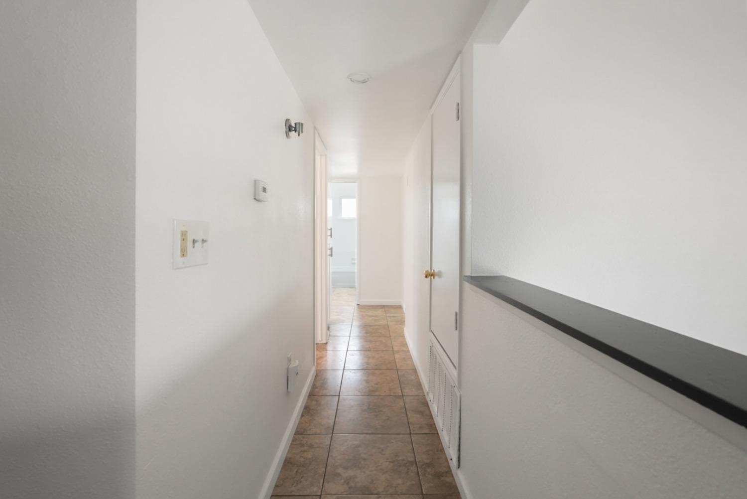 Detail Gallery Image 6 of 32 For 1604 Clevenger Dr, Modesto,  CA 95356 - 3 Beds | 2 Baths