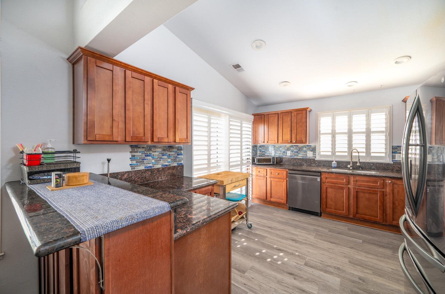 Detail Gallery Image 13 of 40 For 1178 Cherry Oak Ln, Manteca,  CA 95336 - 3 Beds | 2/1 Baths