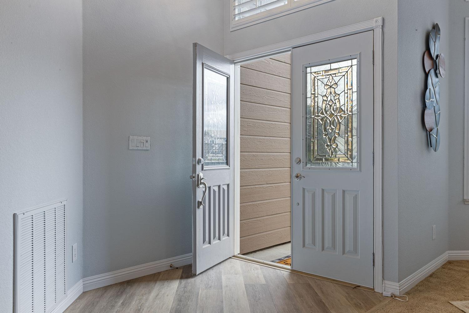 Detail Gallery Image 6 of 52 For 1945 Harvest Landing Ct, Tracy,  CA 95376 - 5 Beds | 3 Baths