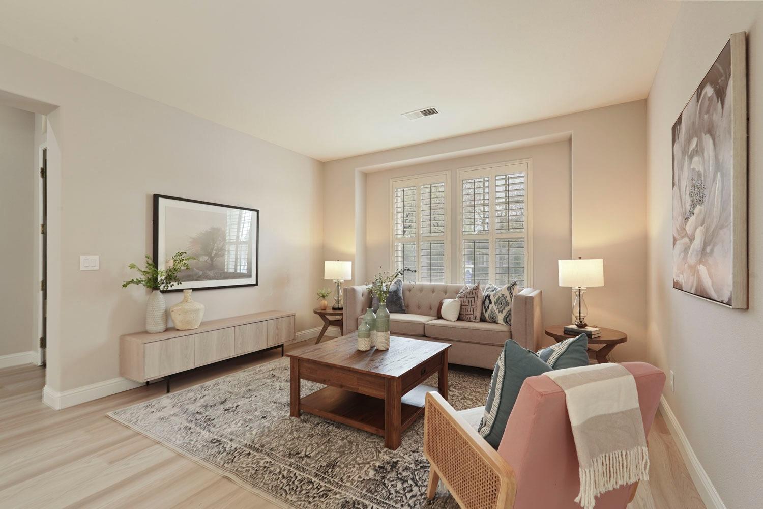 Detail Gallery Image 5 of 60 For 5062 Spanish Bay Cir, Stockton,  CA 95219 - 4 Beds | 2/1 Baths