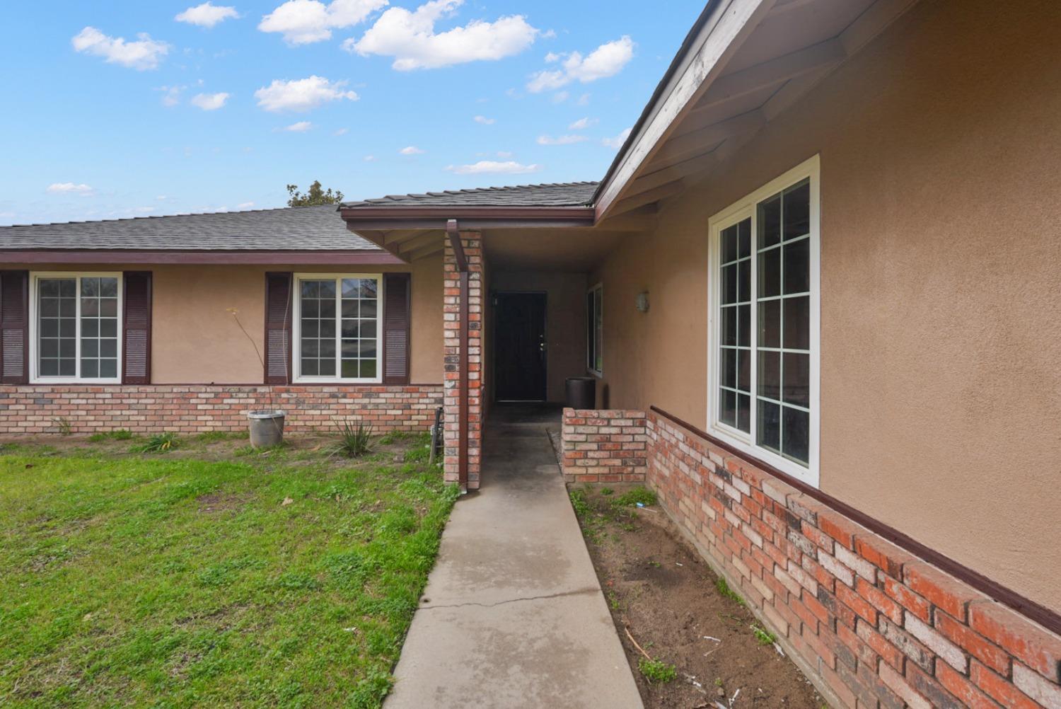 Detail Gallery Image 3 of 32 For 1604 Clevenger Dr, Modesto,  CA 95356 - 3 Beds | 2 Baths