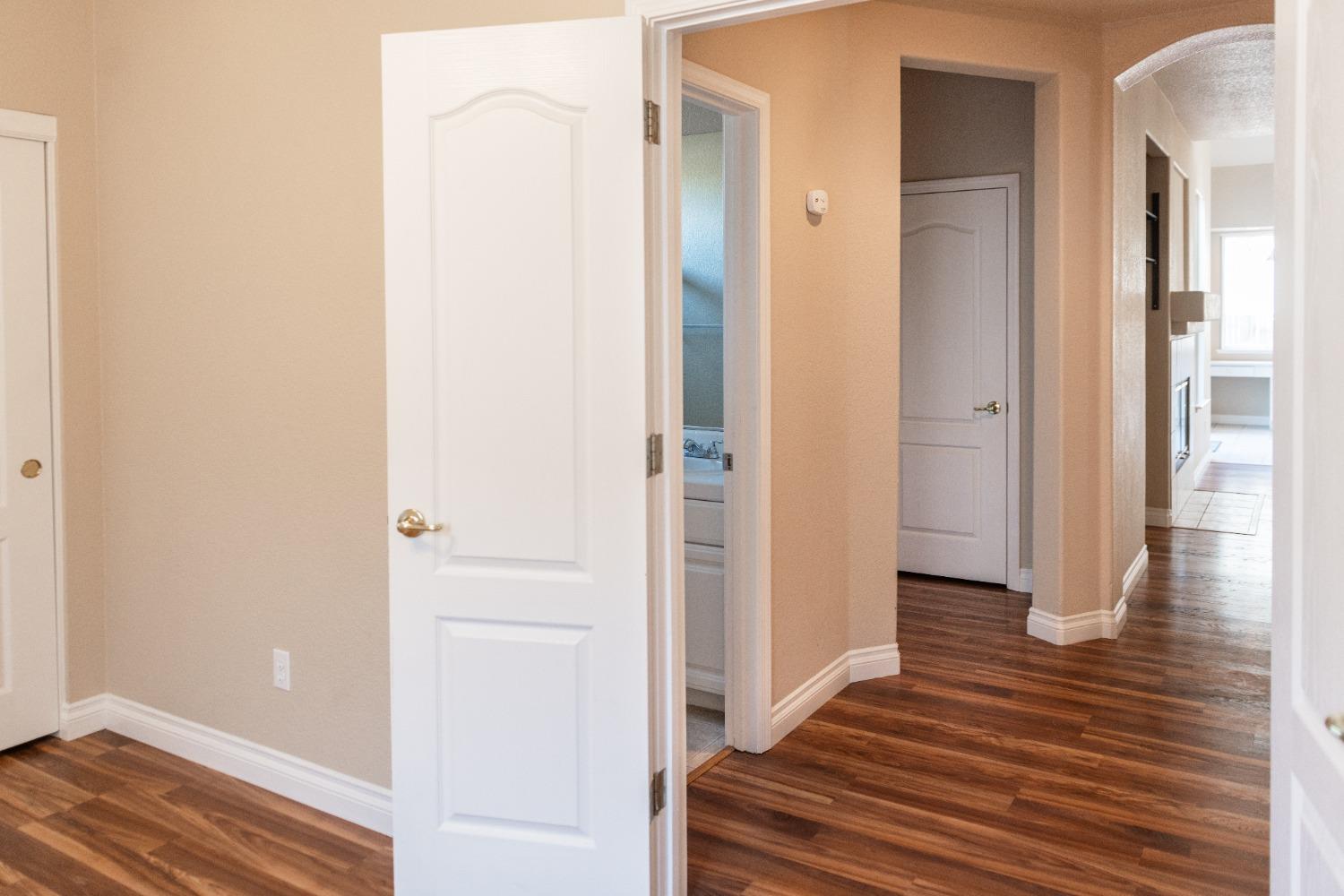 Detail Gallery Image 20 of 48 For 12077 Gold Pointe Ln, Gold River,  CA 95670 - 4 Beds | 3 Baths