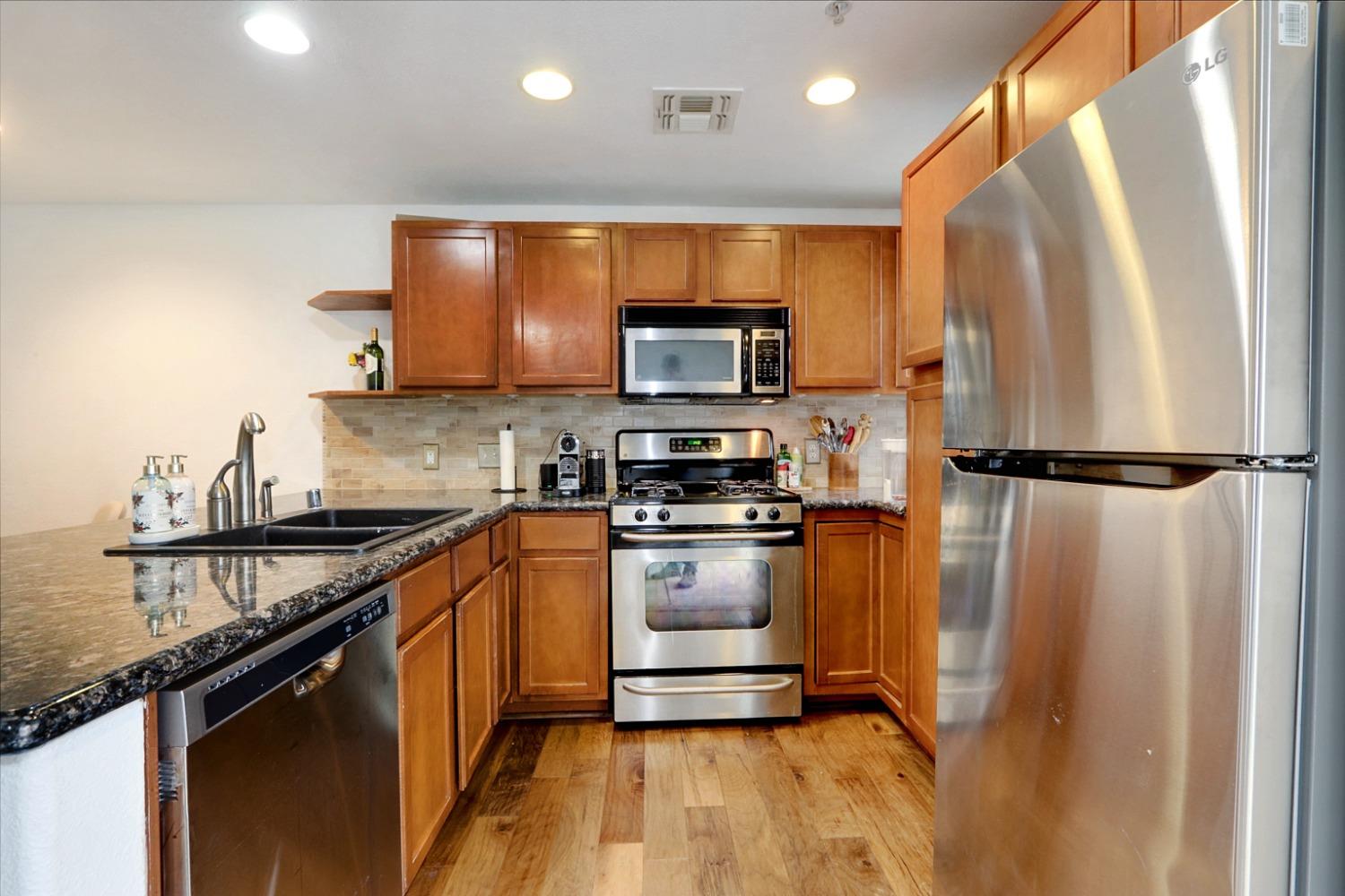 Photo #23: 225014204 Listing: Photo #23