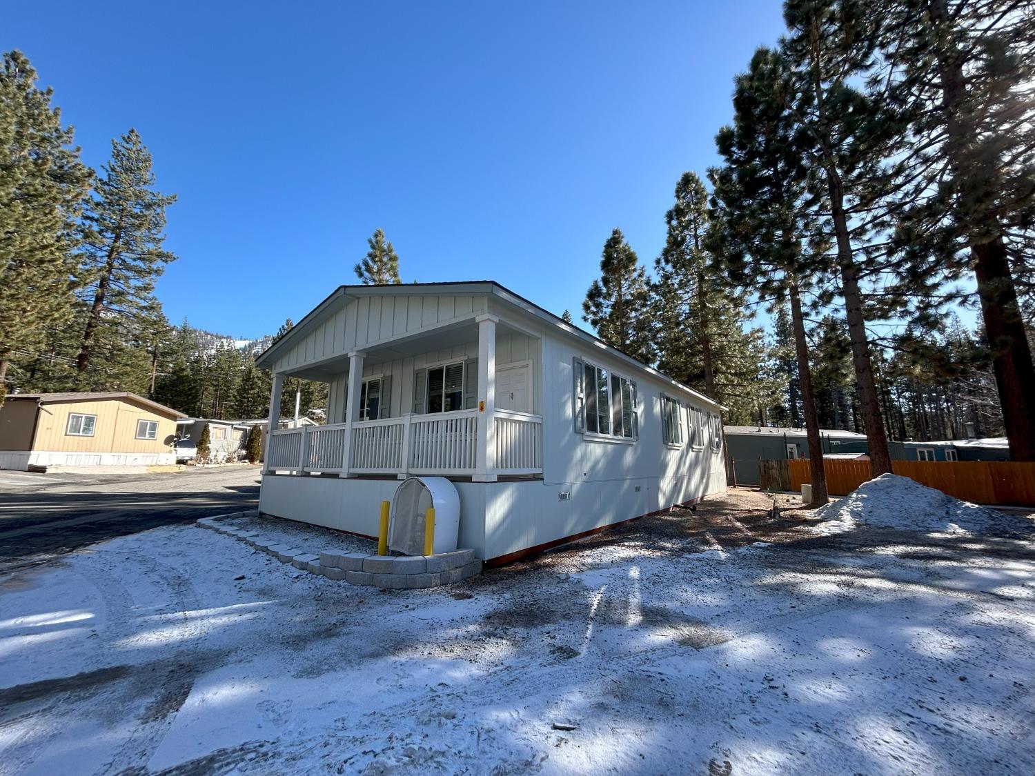 Detail Gallery Image 5 of 44 For 3740 Blackwood 61, South Lake Tahoe,  CA 96150 - 3 Beds | 2 Baths