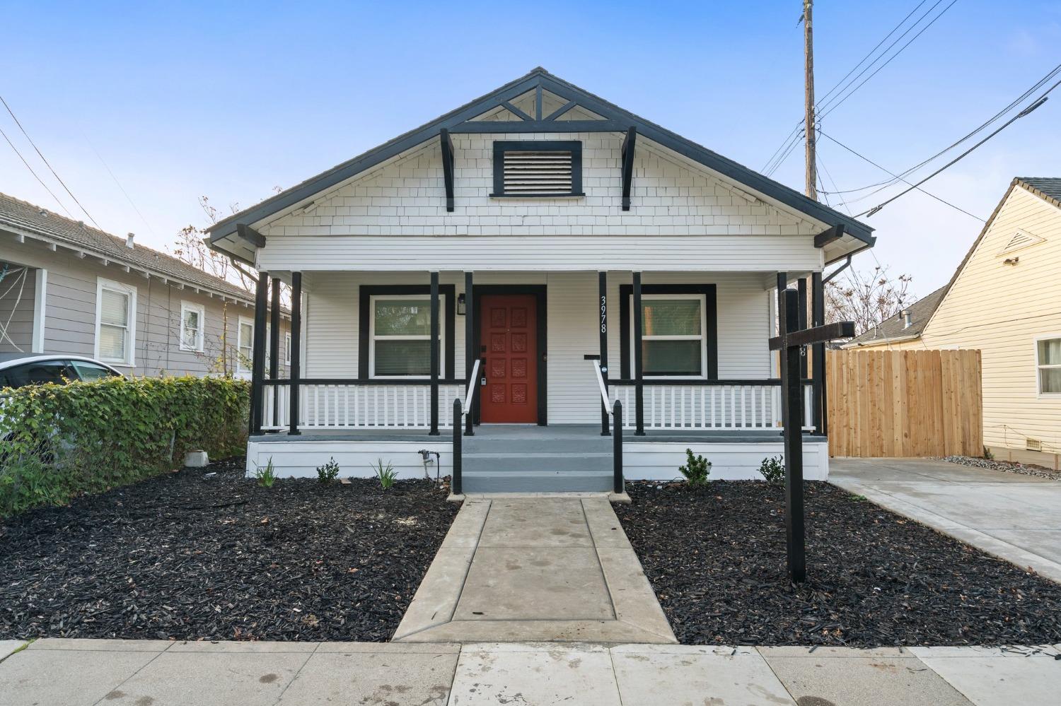Detail Gallery Image 1 of 1 For 3978 8th Ave, Sacramento,  CA 95817 - 3 Beds | 2 Baths