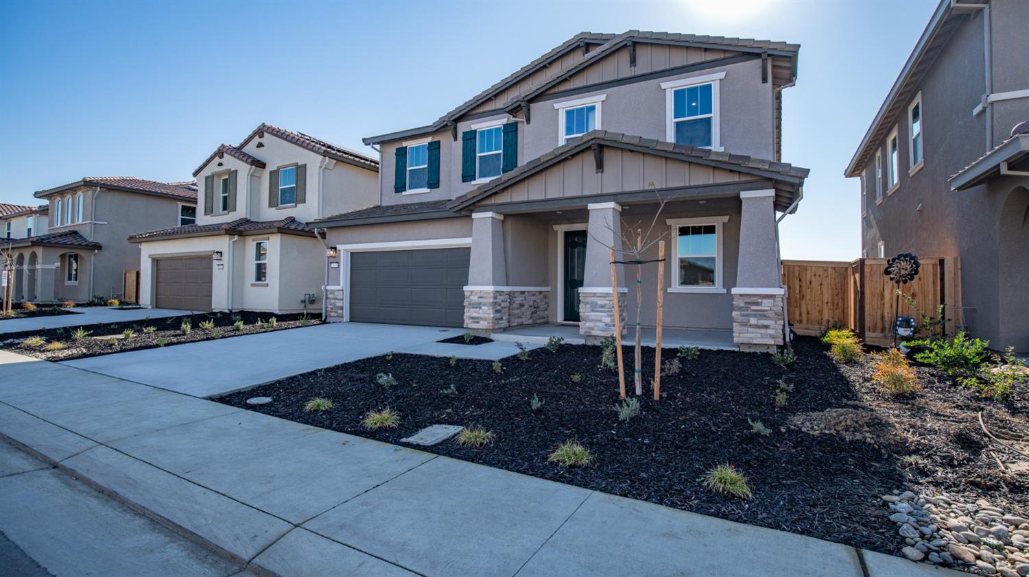 Detail Gallery Image 2 of 50 For 2650 Wisteria Dr, Lodi,  CA 95242 - 4 Beds | 3/1 Baths