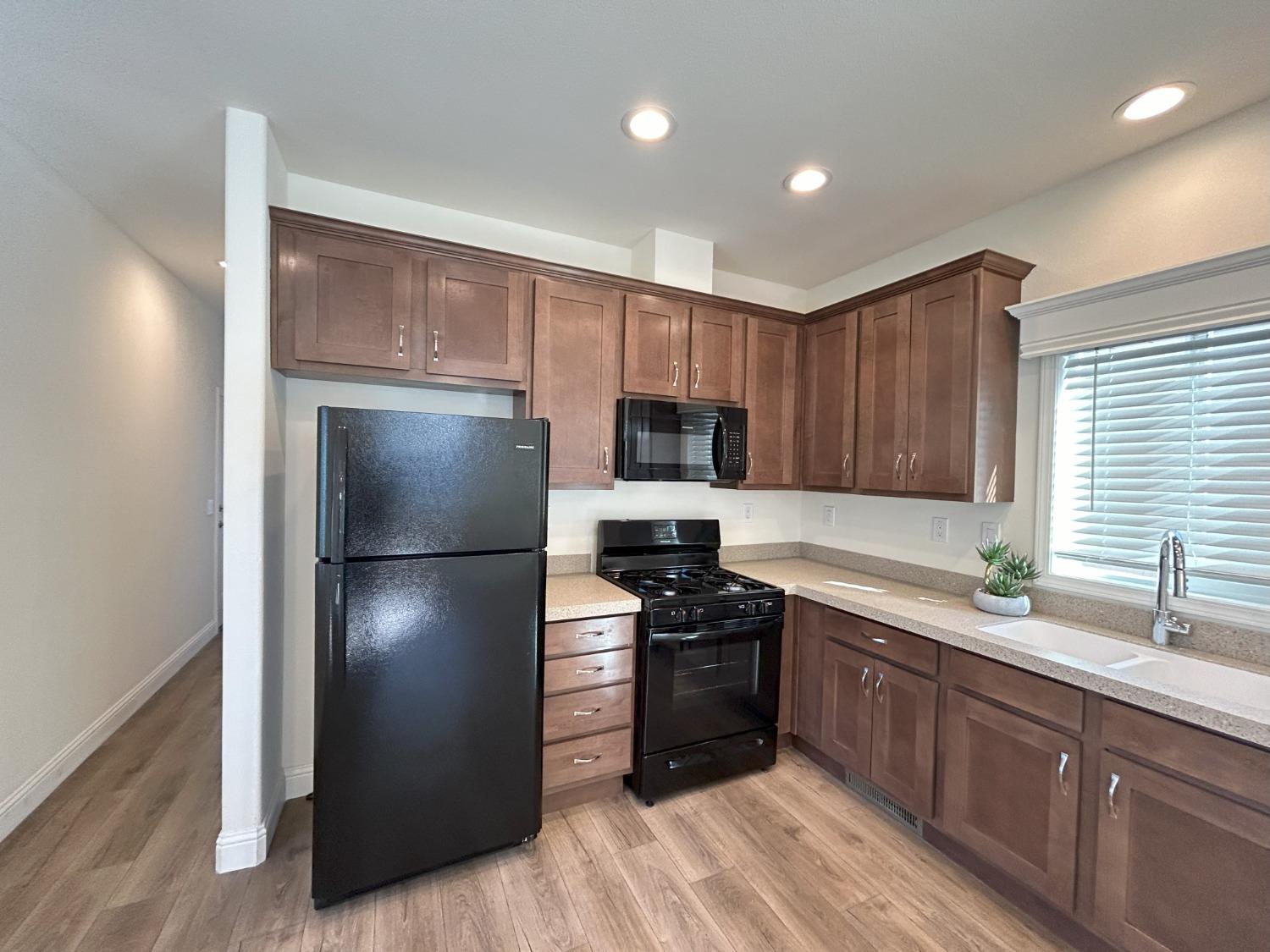 Detail Gallery Image 7 of 39 For 3740 Blackwood 57, South Lake Tahoe,  CA 96150 - 2 Beds | 2 Baths