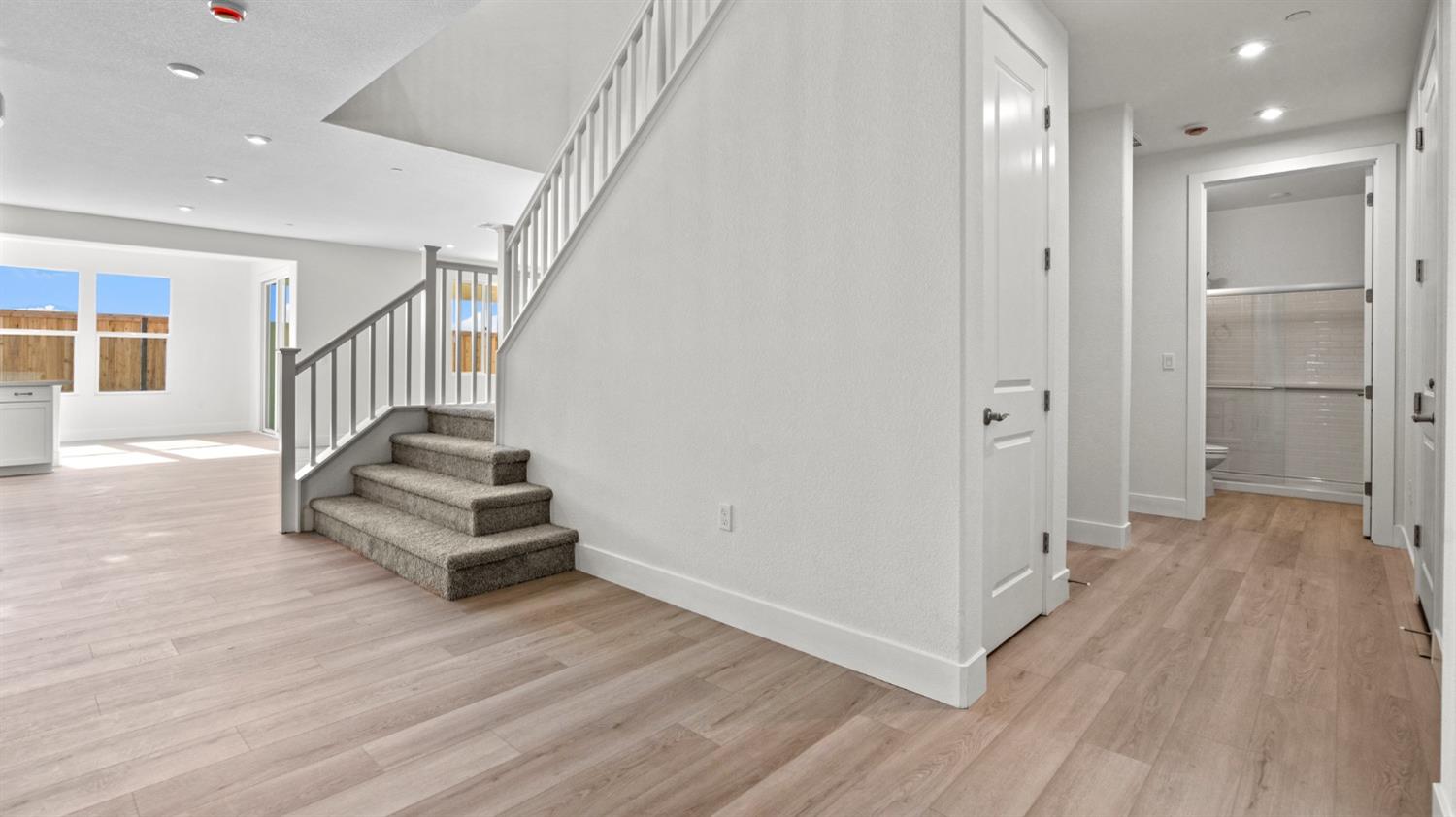 Detail Gallery Image 9 of 54 For 2644 Wisteria Dr, Lodi,  CA 95242 - 5 Beds | 3 Baths