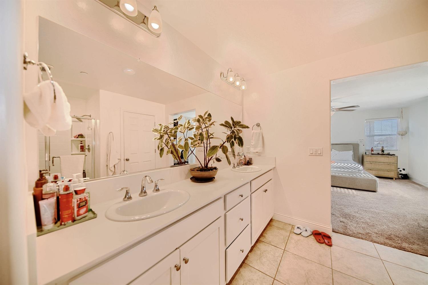 Detail Gallery Image 90 of 97 For 2045 Edwards St, Los Banos,  CA 93635 - 5 Beds | 3/1 Baths