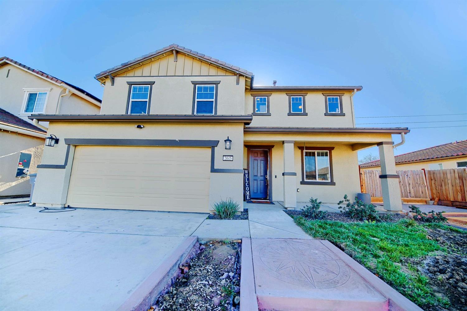 Detail Gallery Image 2 of 97 For 2045 Edwards St, Los Banos,  CA 93635 - 5 Beds | 3/1 Baths