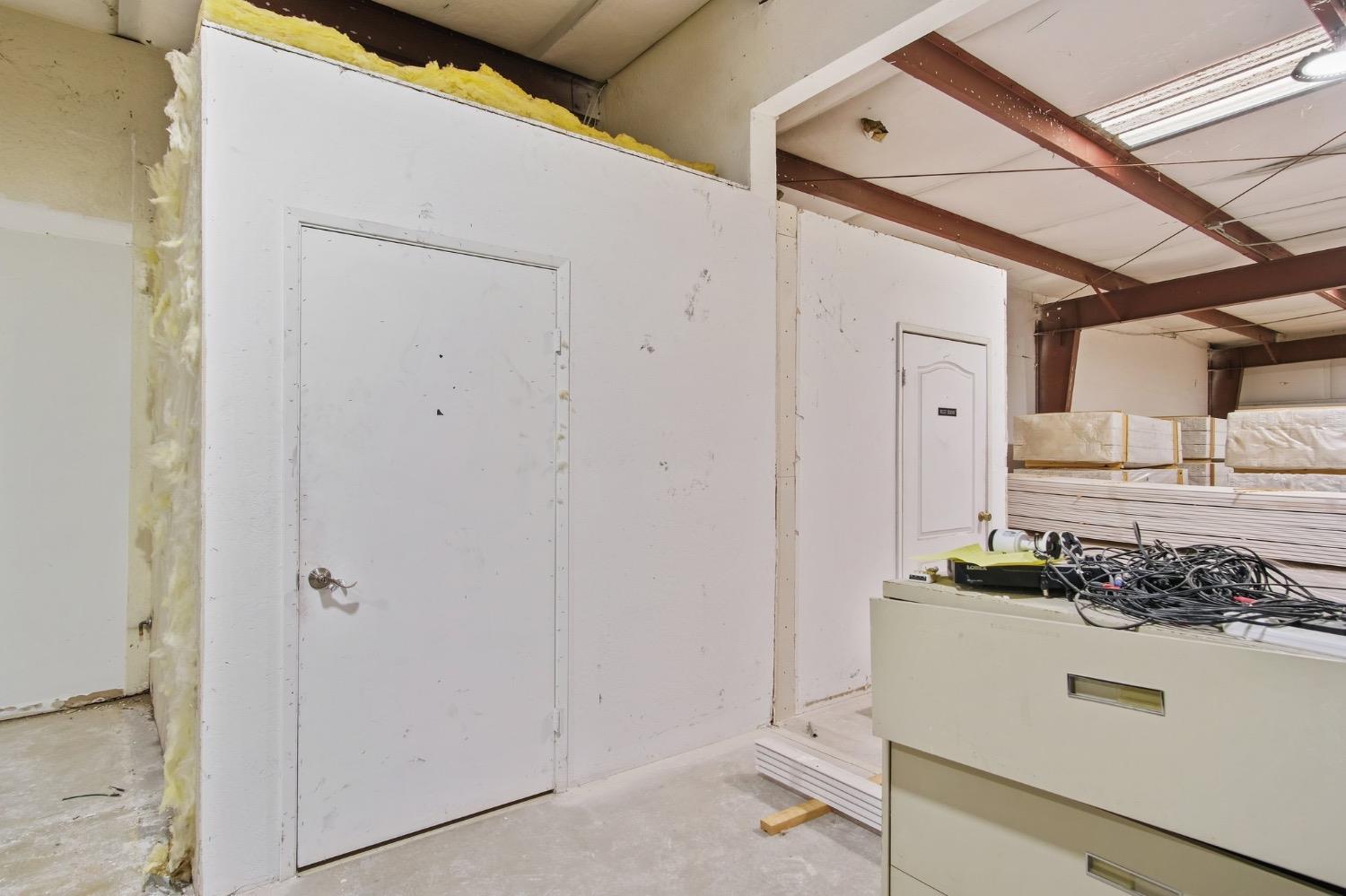 Detail Gallery Image 17 of 29 For 460 Airpark, Atwater,  CA 95301 - – Beds | – Baths