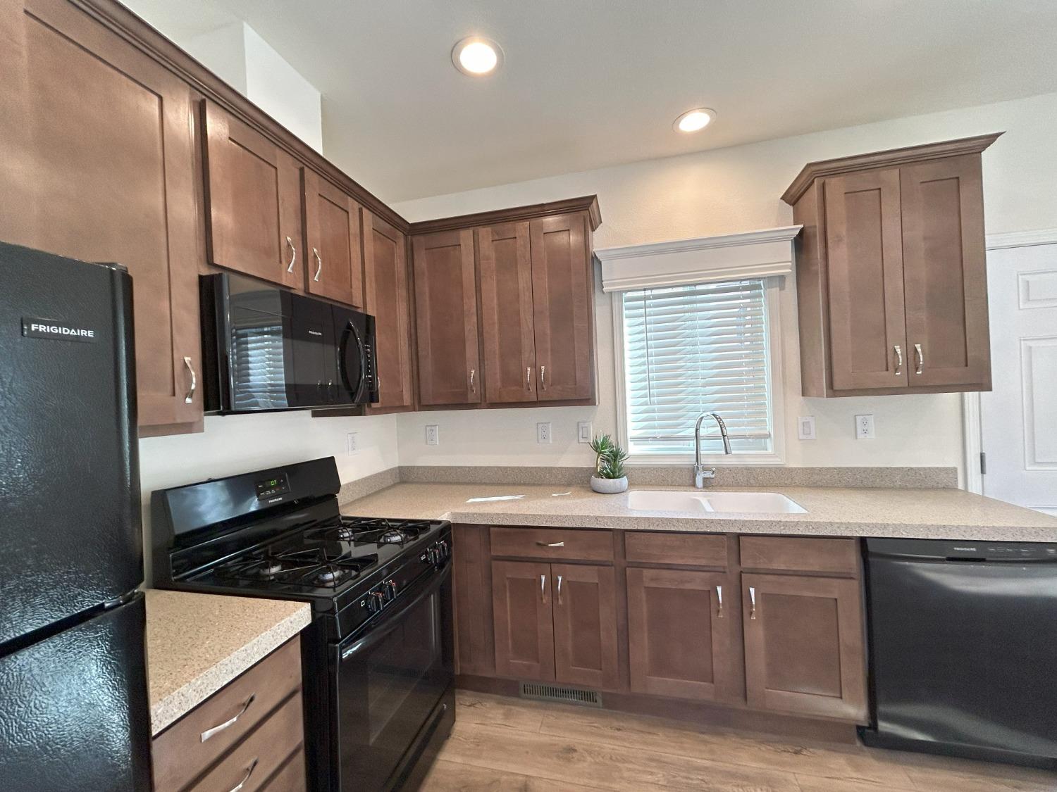 Detail Gallery Image 8 of 39 For 3740 Blackwood 57, South Lake Tahoe,  CA 96150 - 2 Beds | 2 Baths
