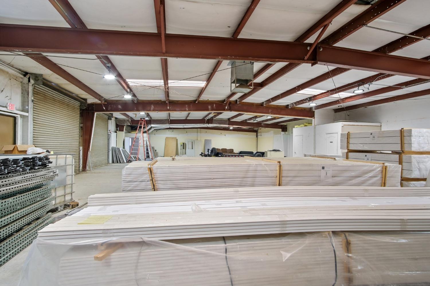 Detail Gallery Image 11 of 29 For 460 Airpark, Atwater,  CA 95301 - – Beds | – Baths