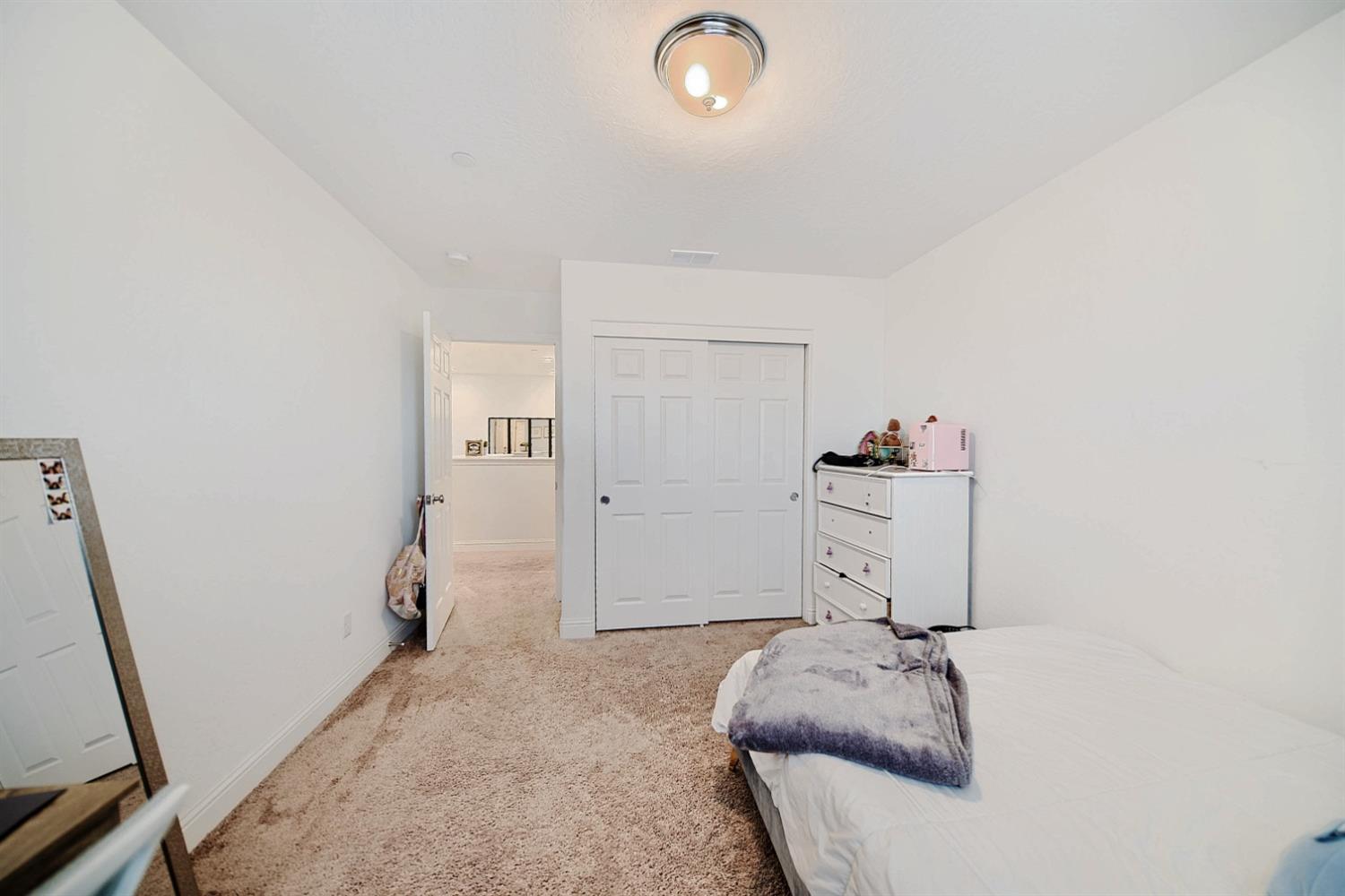 Detail Gallery Image 72 of 97 For 2045 Edwards St, Los Banos,  CA 93635 - 5 Beds | 3/1 Baths