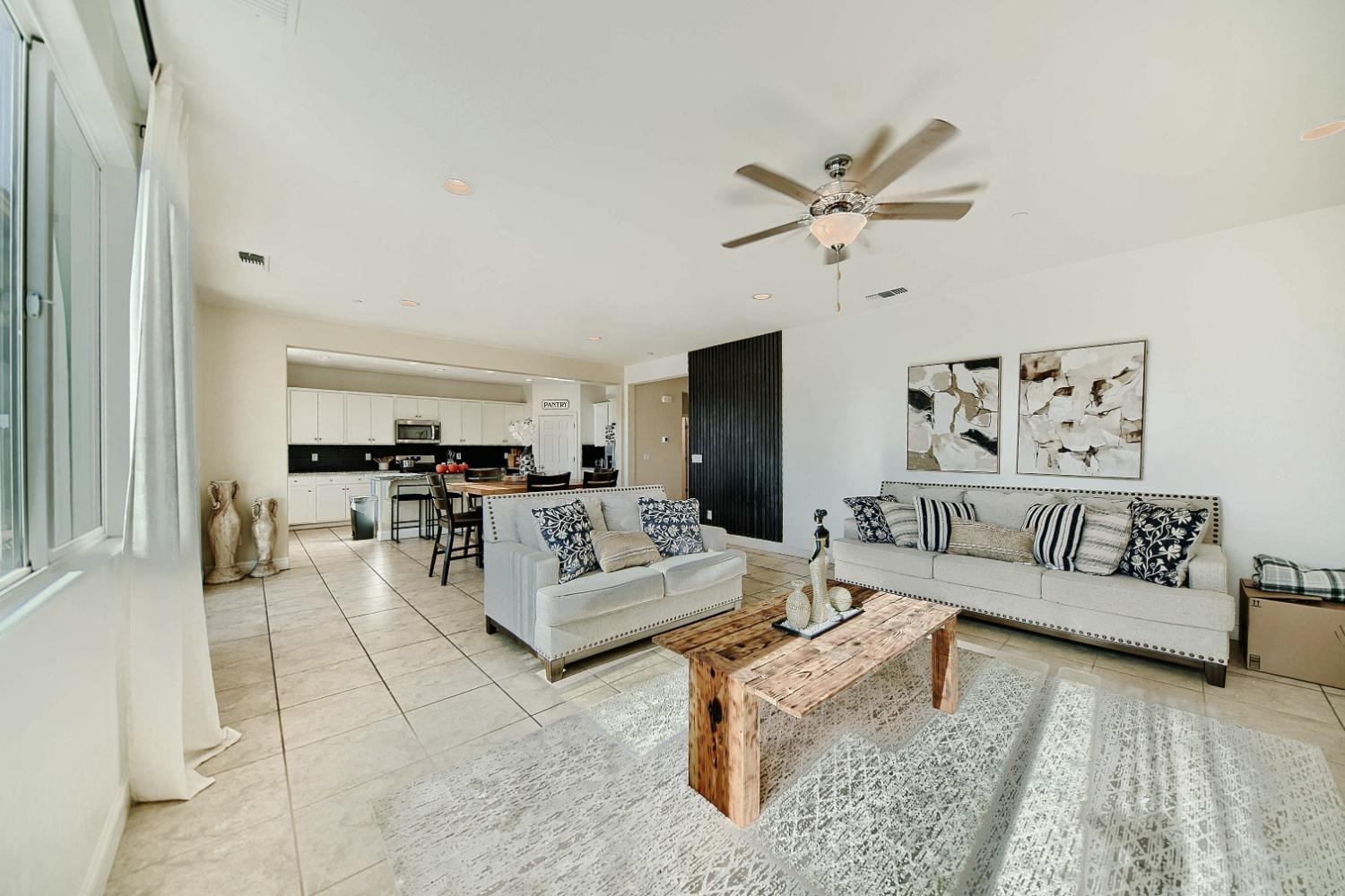 Detail Gallery Image 36 of 97 For 2045 Edwards St, Los Banos,  CA 93635 - 5 Beds | 3/1 Baths