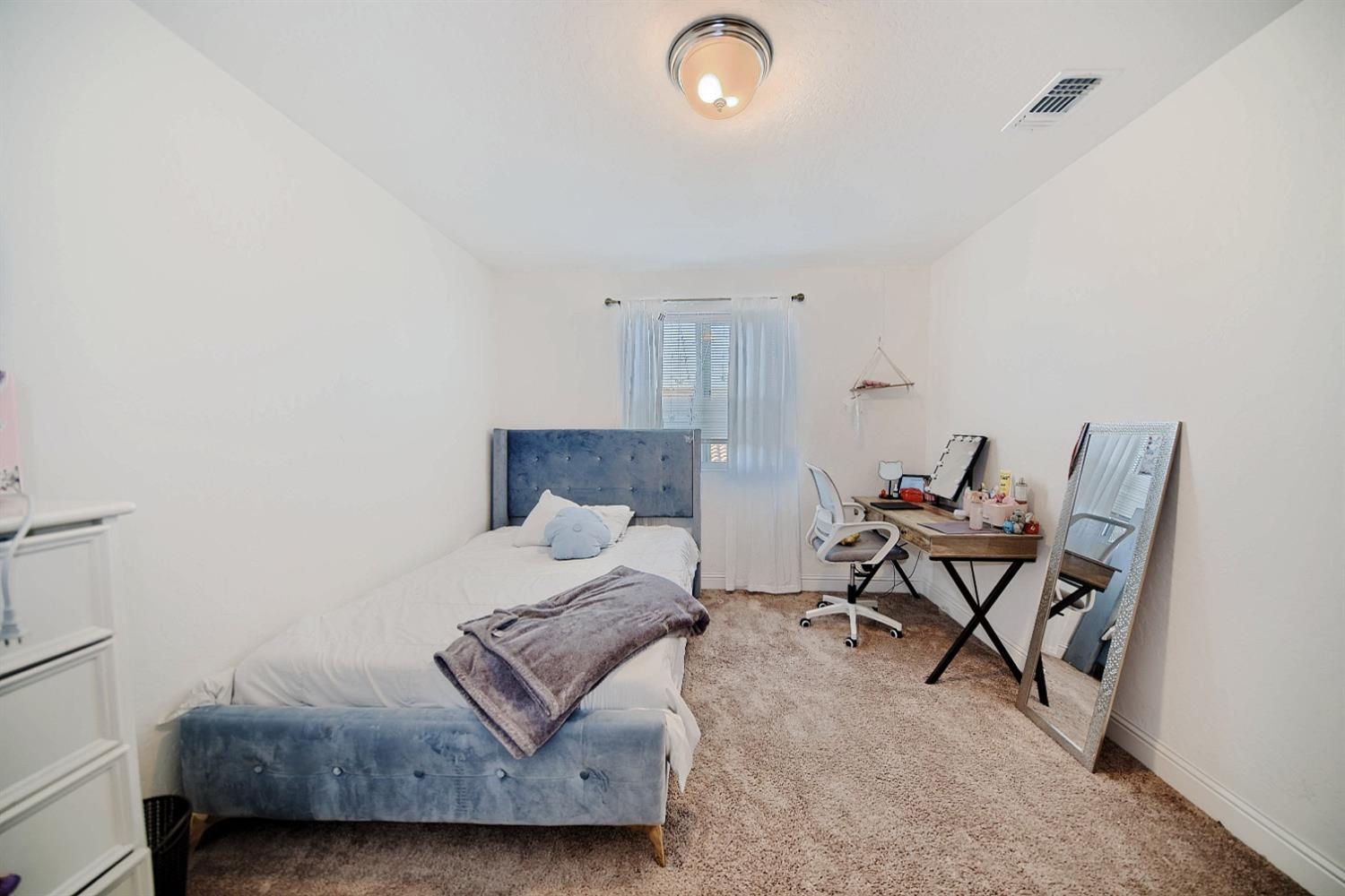 Detail Gallery Image 73 of 97 For 2045 Edwards St, Los Banos,  CA 93635 - 5 Beds | 3/1 Baths