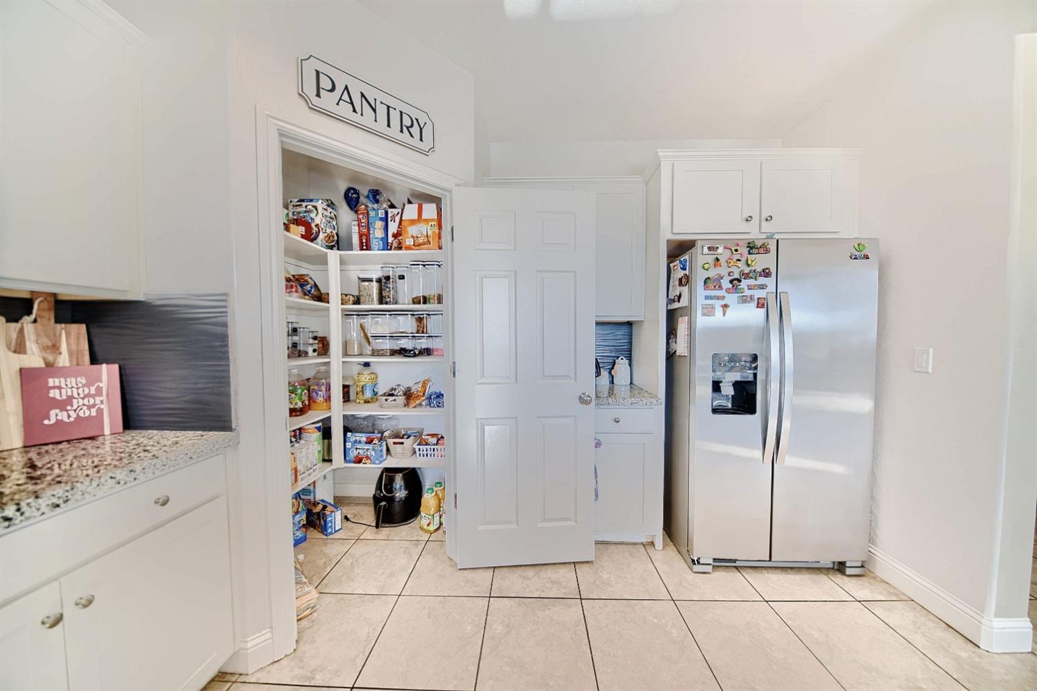 Detail Gallery Image 28 of 97 For 2045 Edwards St, Los Banos,  CA 93635 - 5 Beds | 3/1 Baths