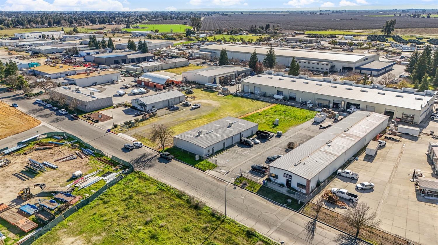 Detail Gallery Image 27 of 29 For 460 Airpark, Atwater,  CA 95301 - – Beds | – Baths