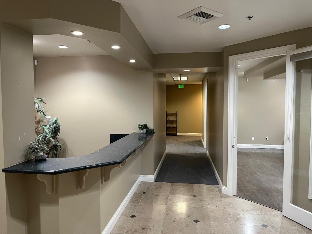 Detail Gallery Image 6 of 9 For 4401 Hazel Ridge Ave, Fair Oaks,  CA 95628 - – Beds | – Baths
