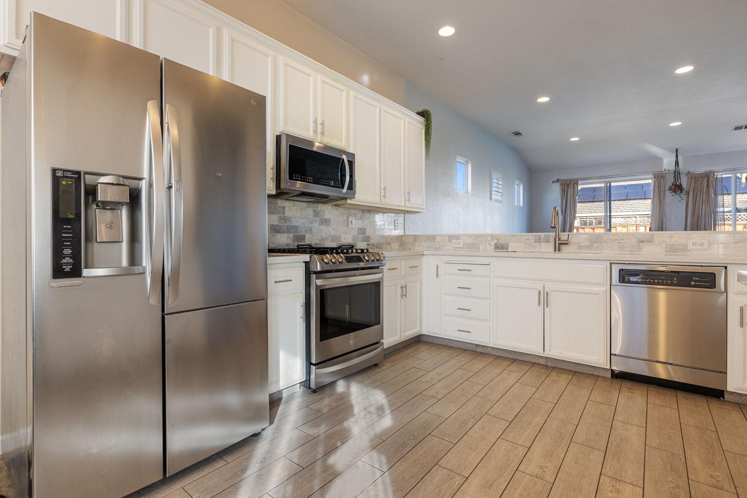 Detail Gallery Image 16 of 36 For 2189 Breiens Way, Stockton,  CA 95209 - 3 Beds | 2 Baths