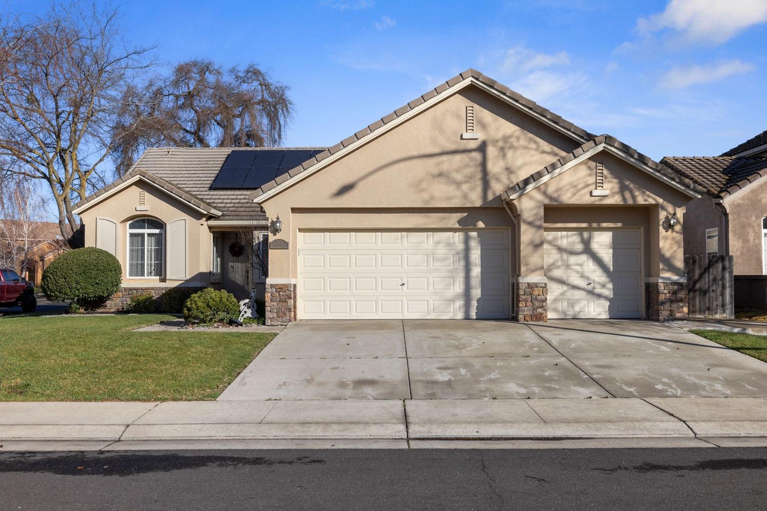 Detail Gallery Image 3 of 36 For 2189 Breiens Way, Stockton,  CA 95209 - 3 Beds | 2 Baths