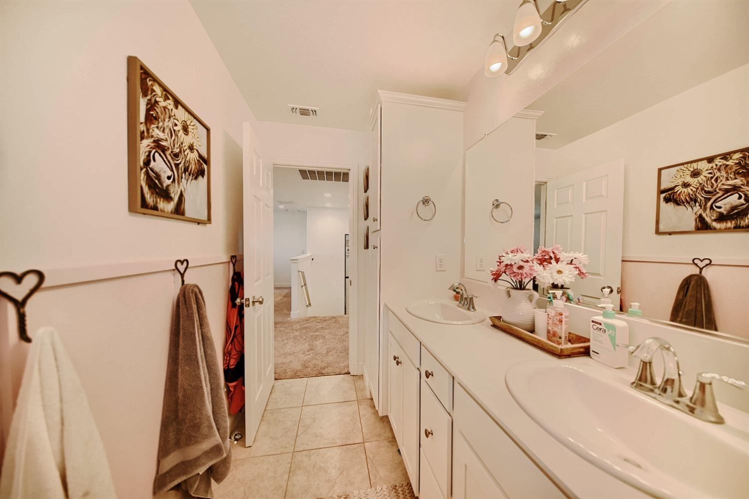 Detail Gallery Image 48 of 97 For 2045 Edwards St, Los Banos,  CA 93635 - 5 Beds | 3/1 Baths