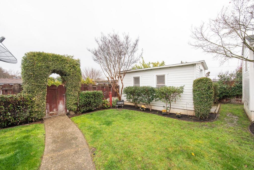 Detail Gallery Image 34 of 34 For 337 N 7th Ave, Oakdale,  CA 95361 - 3 Beds | 2 Baths