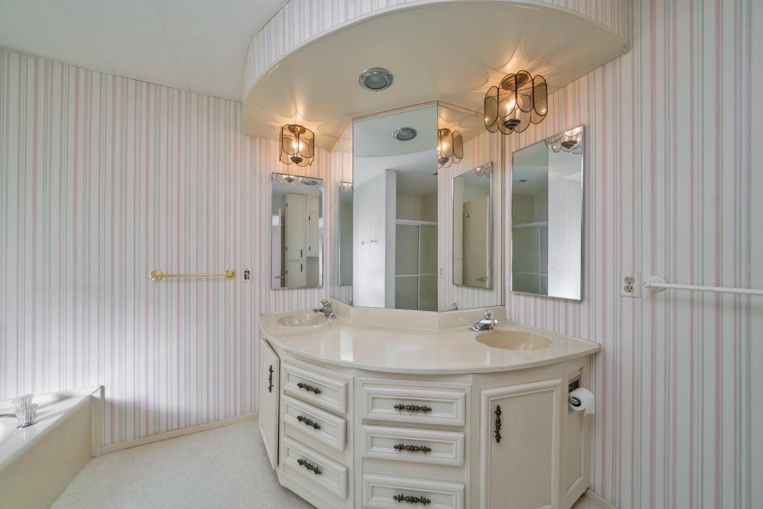 Detail Gallery Image 19 of 36 For 4420 Pleasant Valley Rd 174, Diamond Springs,  CA 95619 - 2 Beds | 2 Baths