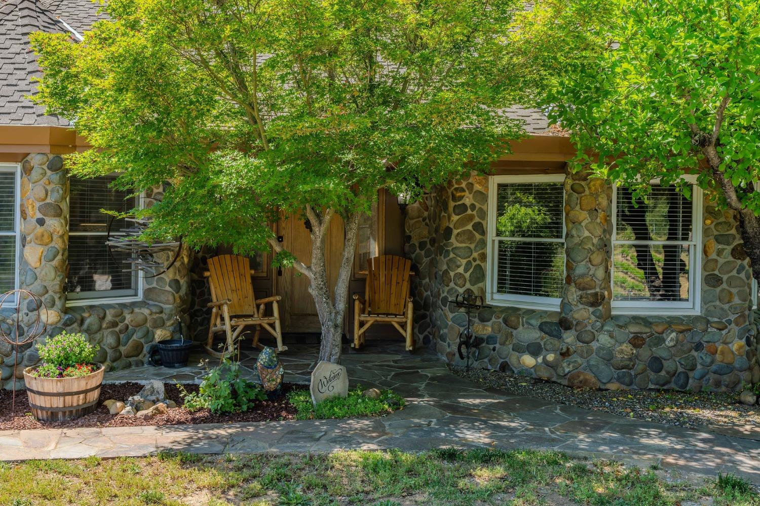 Detail Gallery Image 31 of 88 For 7201 Happy Valley Rd, Somerset,  CA 95684 - 4 Beds | 3/1 Baths