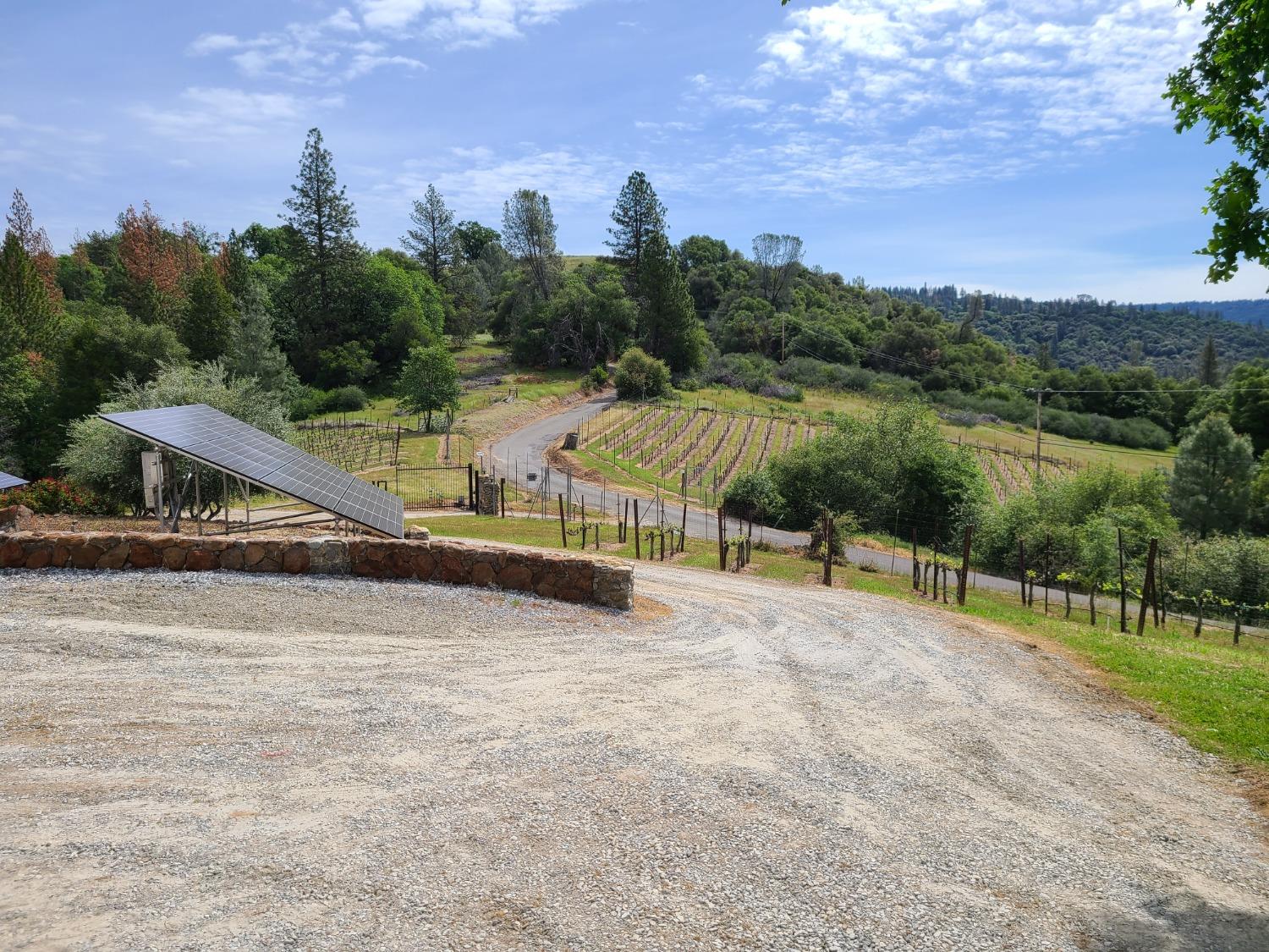 Detail Gallery Image 40 of 88 For 7201 Happy Valley Rd, Somerset,  CA 95684 - 4 Beds | 3/1 Baths
