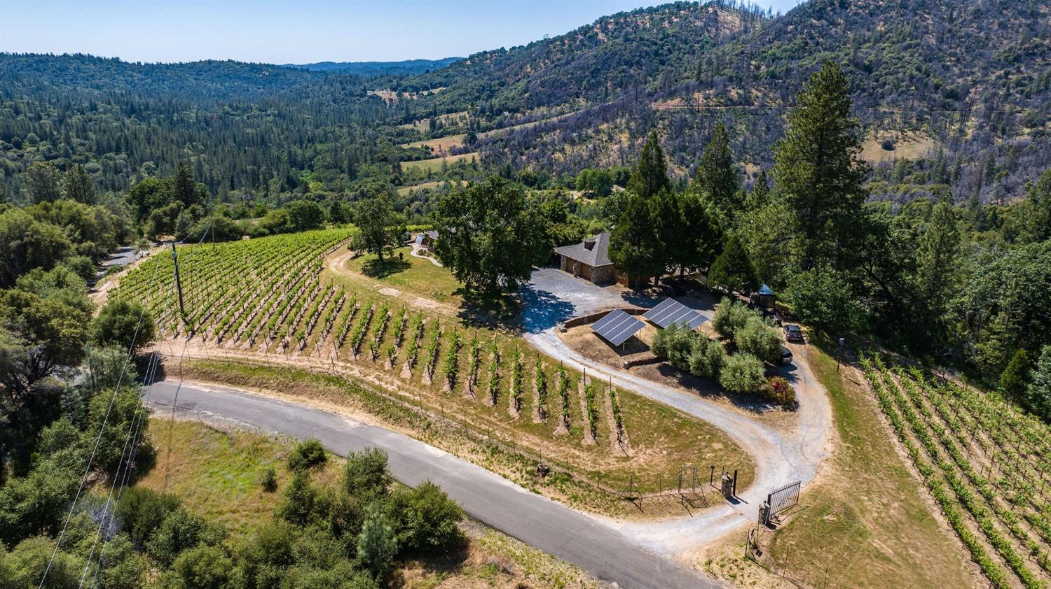Detail Gallery Image 7 of 88 For 7201 Happy Valley Rd, Somerset,  CA 95684 - 4 Beds | 3/1 Baths