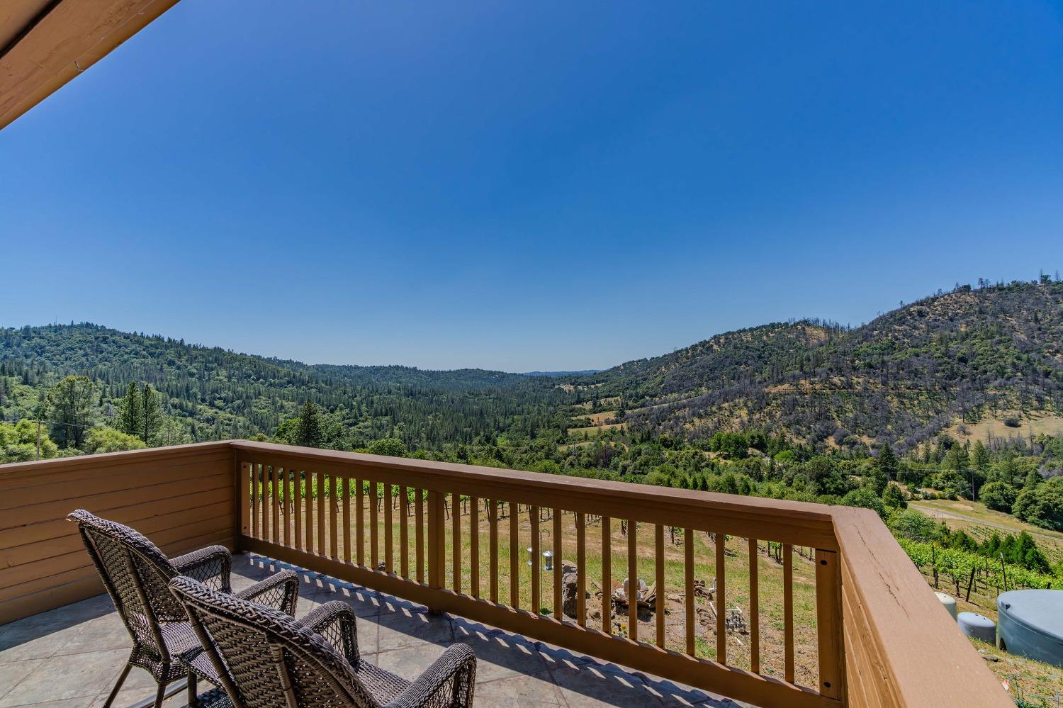 Detail Gallery Image 10 of 88 For 7201 Happy Valley Rd, Somerset,  CA 95684 - 4 Beds | 3/1 Baths