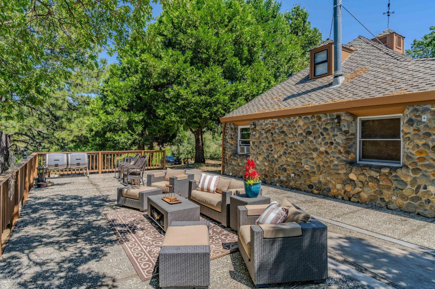 Detail Gallery Image 18 of 88 For 7201 Happy Valley Rd, Somerset,  CA 95684 - 4 Beds | 3/1 Baths