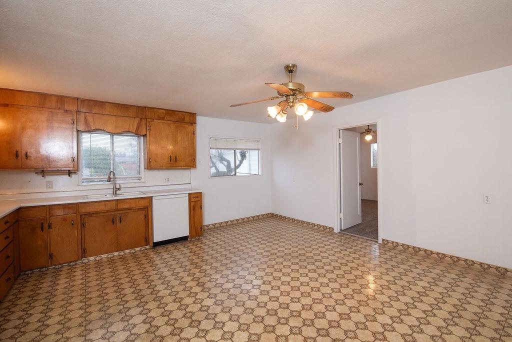 Detail Gallery Image 9 of 34 For 337 N 7th Ave, Oakdale,  CA 95361 - 3 Beds | 2 Baths