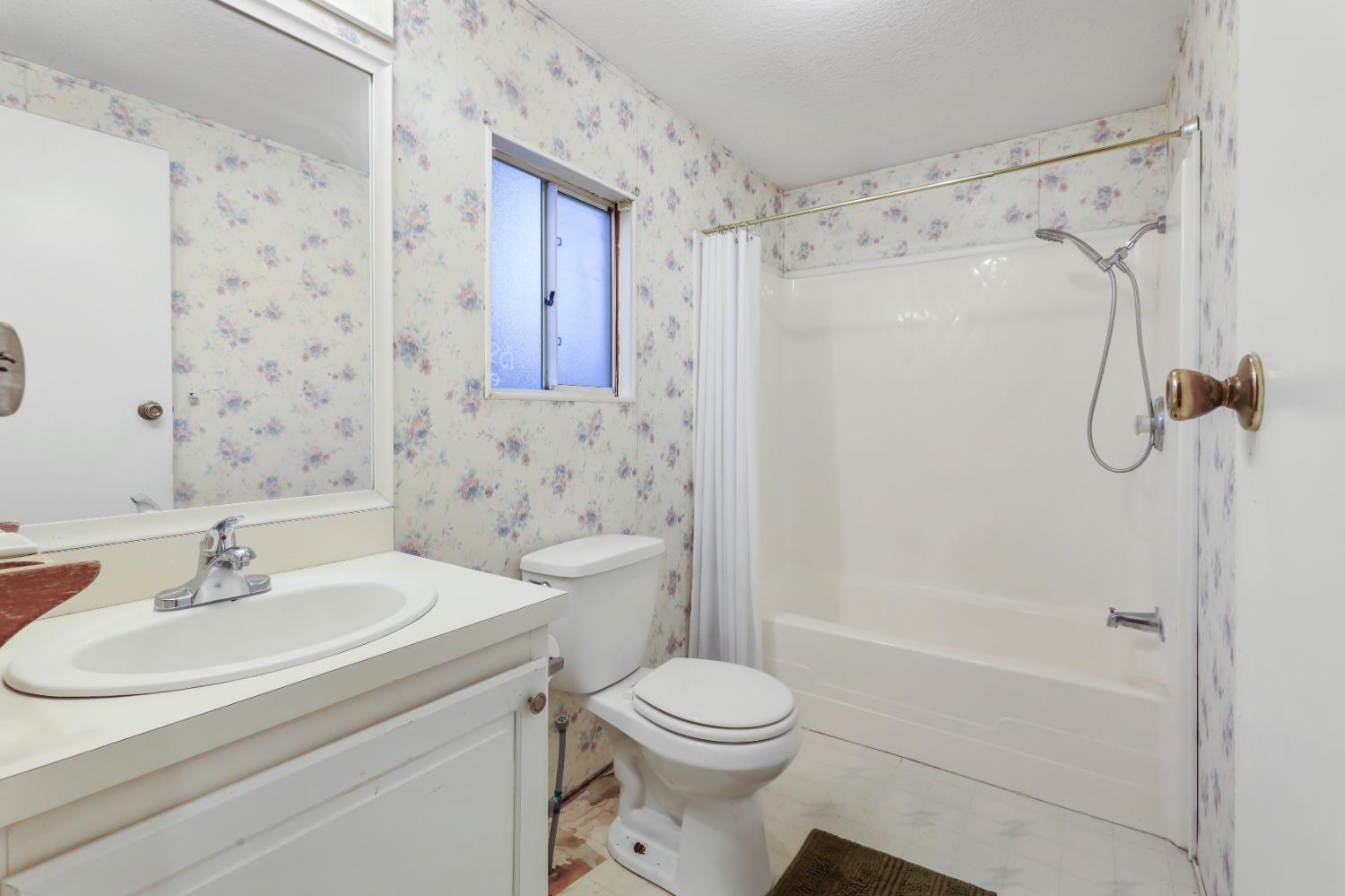 Detail Gallery Image 20 of 21 For 2340 Sanguinetti Ln 130, Stockton,  CA 95205 - 3 Beds | 2 Baths