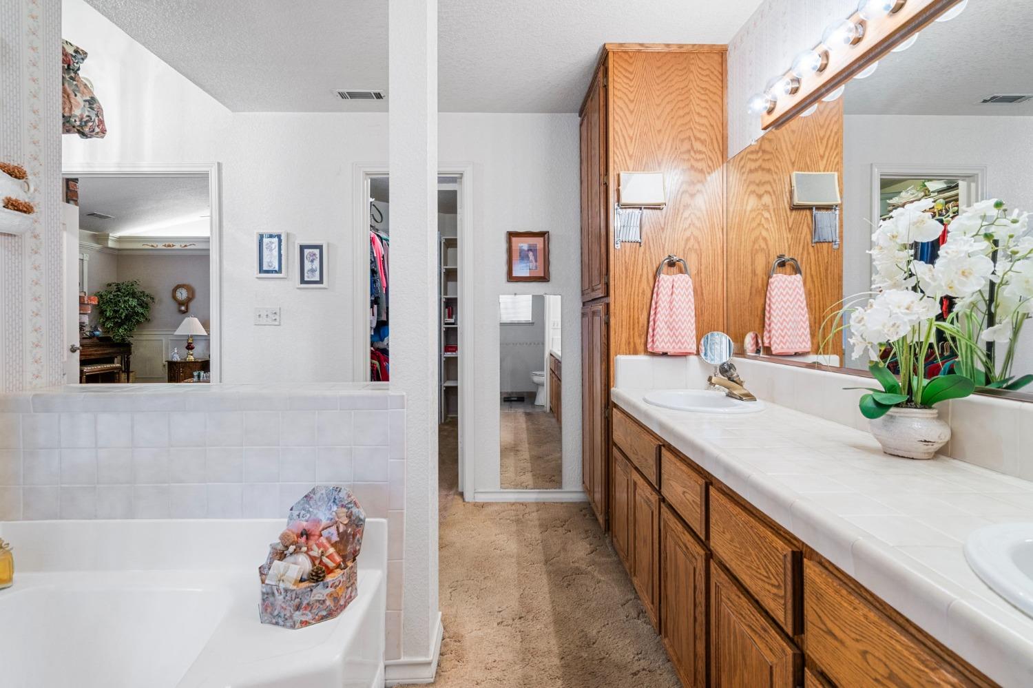 Detail Gallery Image 31 of 43 For 2174 Brigadoon Walk, Manteca,  CA 95336 - 2 Beds | 2 Baths