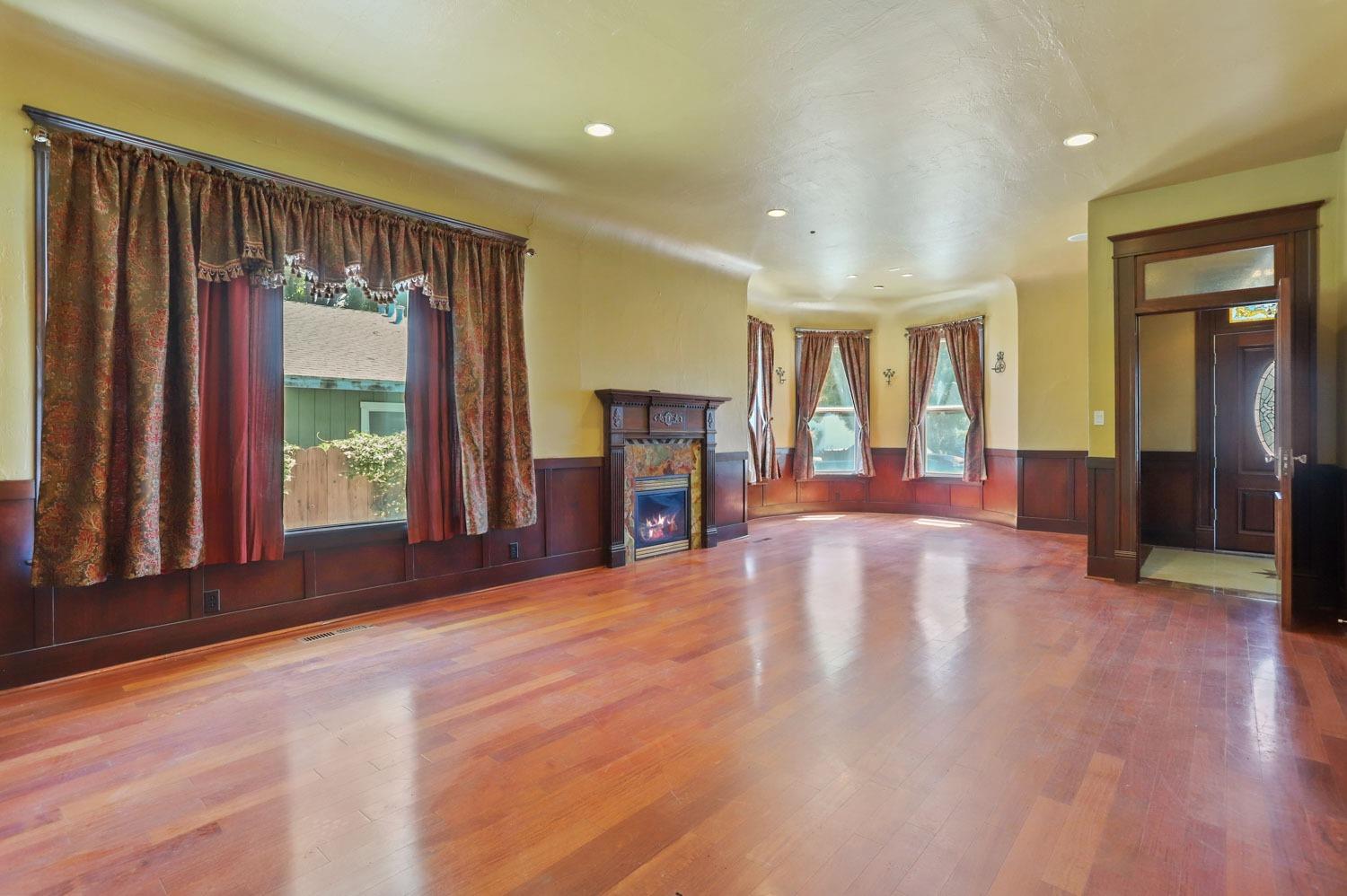 Detail Gallery Image 2 of 62 For 335 N 3rd Ave, Oakdale,  CA 95361 - – Beds | – Baths