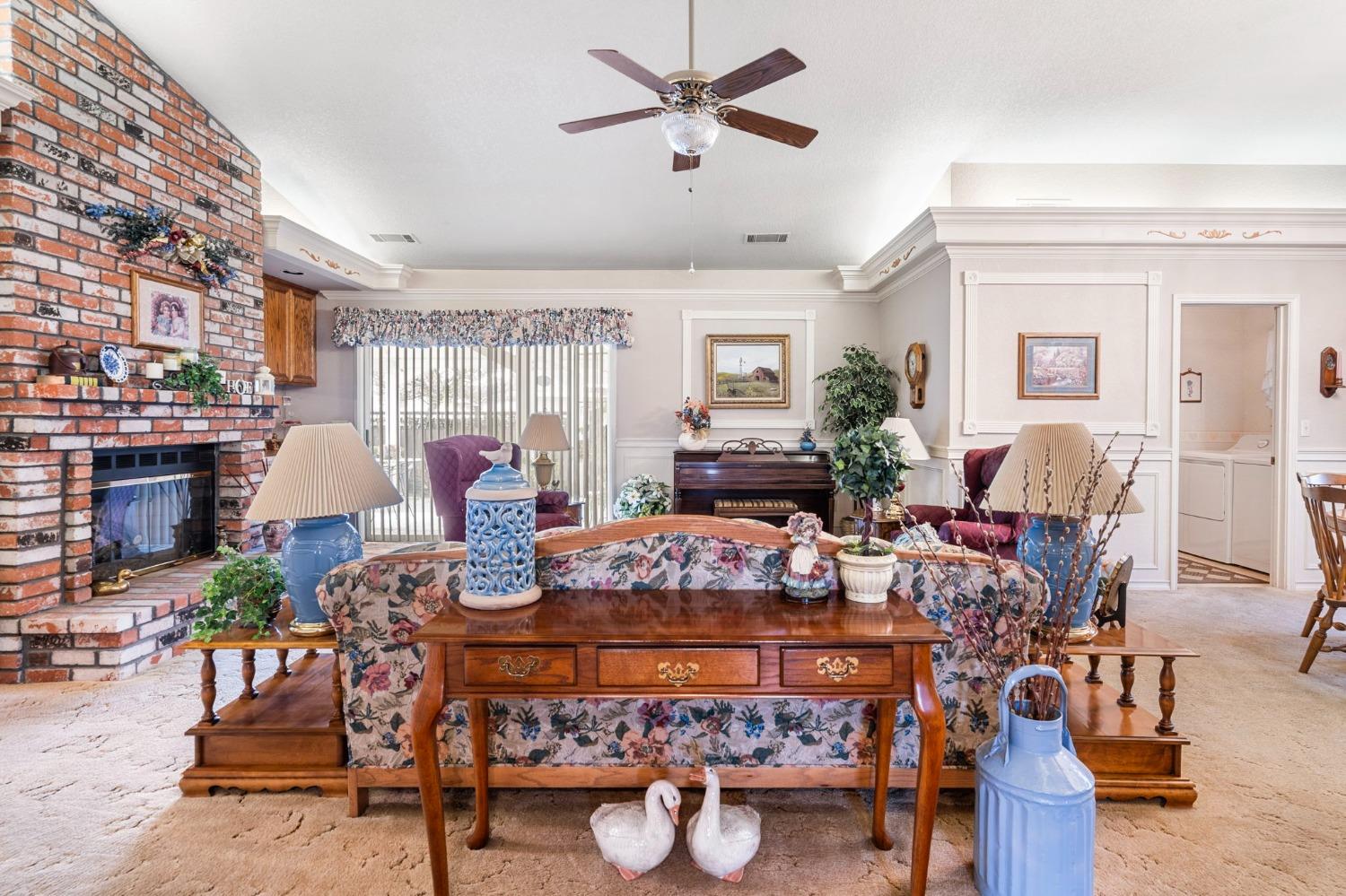 Detail Gallery Image 7 of 43 For 2174 Brigadoon Walk, Manteca,  CA 95336 - 2 Beds | 2 Baths