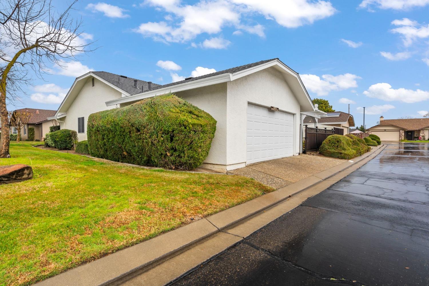 Detail Gallery Image 38 of 43 For 2174 Brigadoon Walk, Manteca,  CA 95336 - 2 Beds | 2 Baths