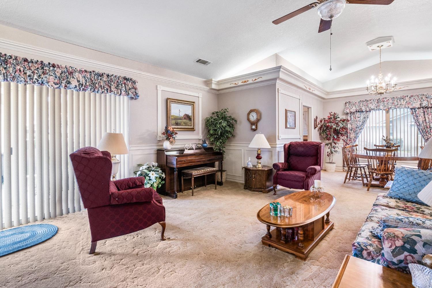 Detail Gallery Image 8 of 43 For 2174 Brigadoon Walk, Manteca,  CA 95336 - 2 Beds | 2 Baths