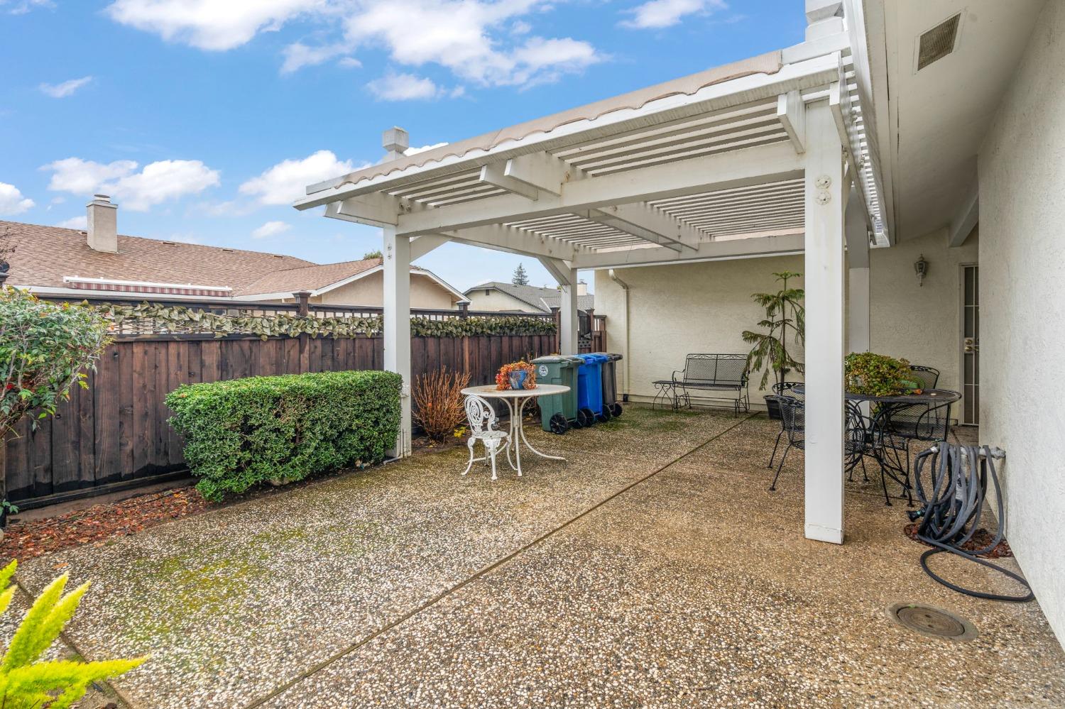 Detail Gallery Image 36 of 43 For 2174 Brigadoon Walk, Manteca,  CA 95336 - 2 Beds | 2 Baths