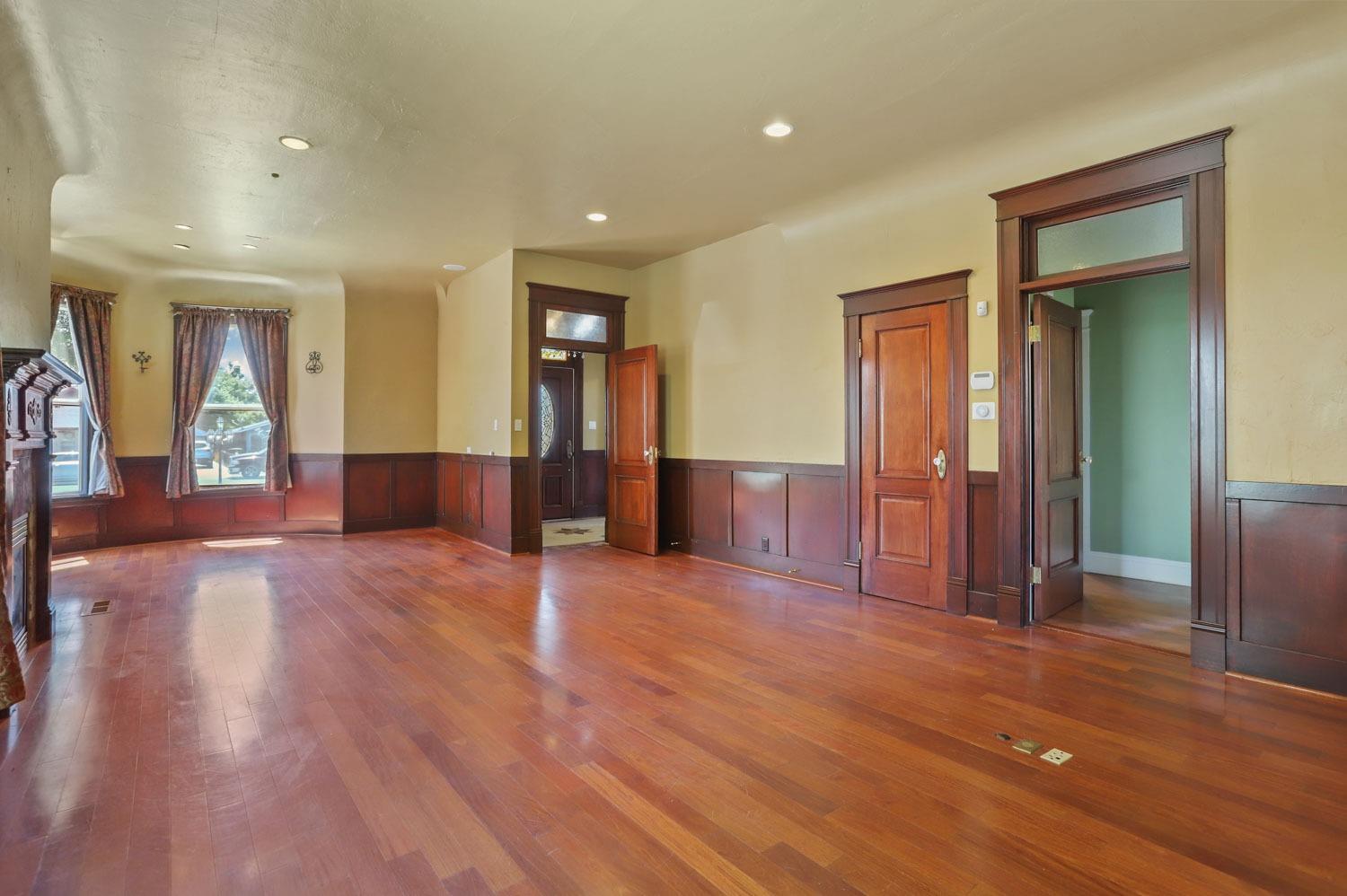 Detail Gallery Image 9 of 62 For 335 N 3rd Ave, Oakdale,  CA 95361 - – Beds | – Baths