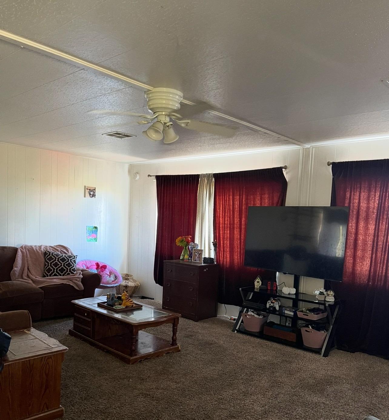 Detail Gallery Image 4 of 12 For 8200 Jantzen Rd, Modesto,  CA 95357 - 3 Beds | 2 Baths