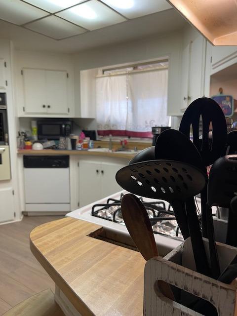 Detail Gallery Image 5 of 12 For 8200 Jantzen Rd, Modesto,  CA 95357 - 3 Beds | 2 Baths